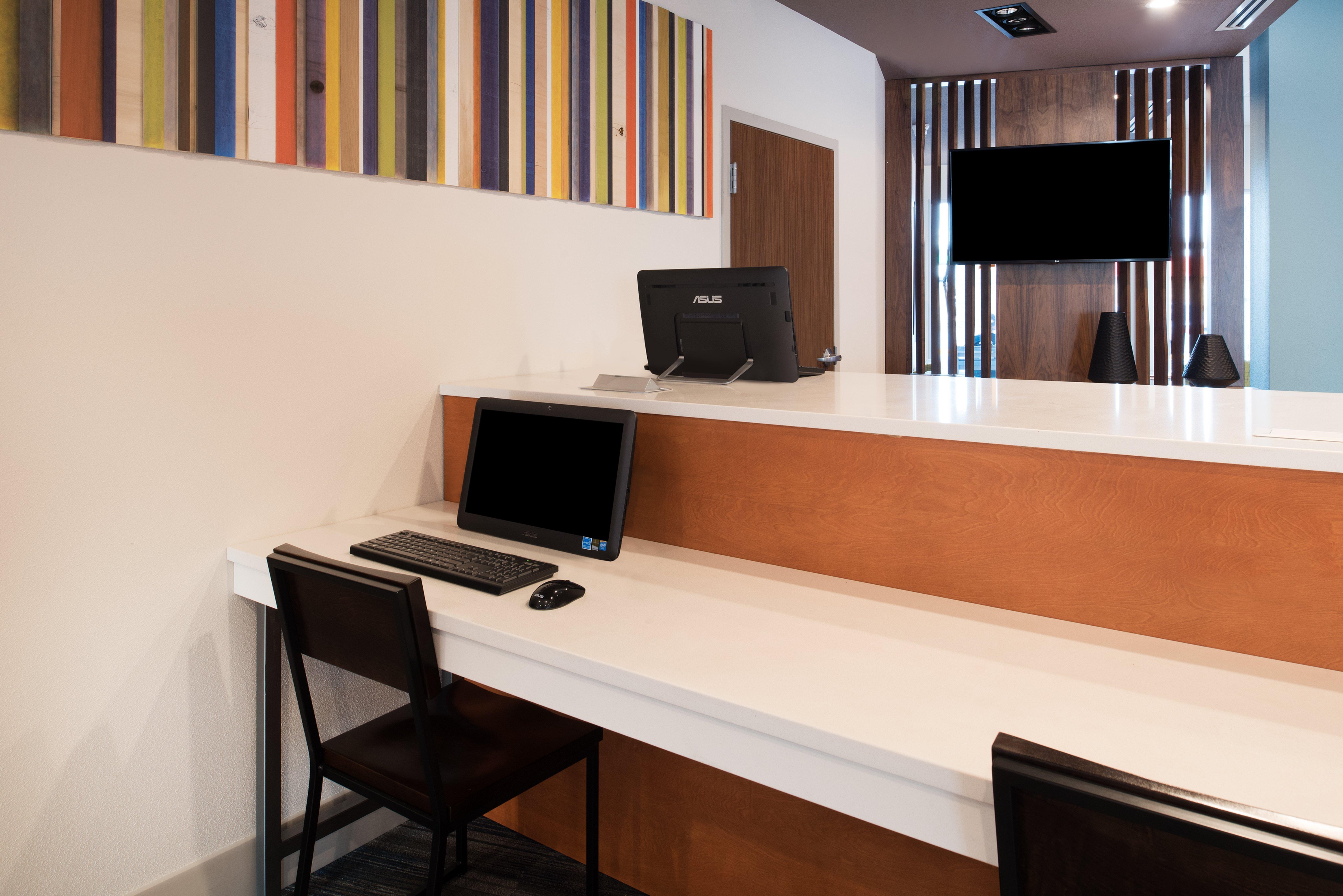 Holiday Inn Express & Suites Kingdom City By Ihg Bagian luar foto